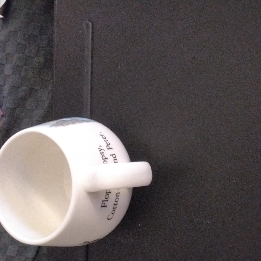 Peter Rabbit cup - Picture 4 of 5